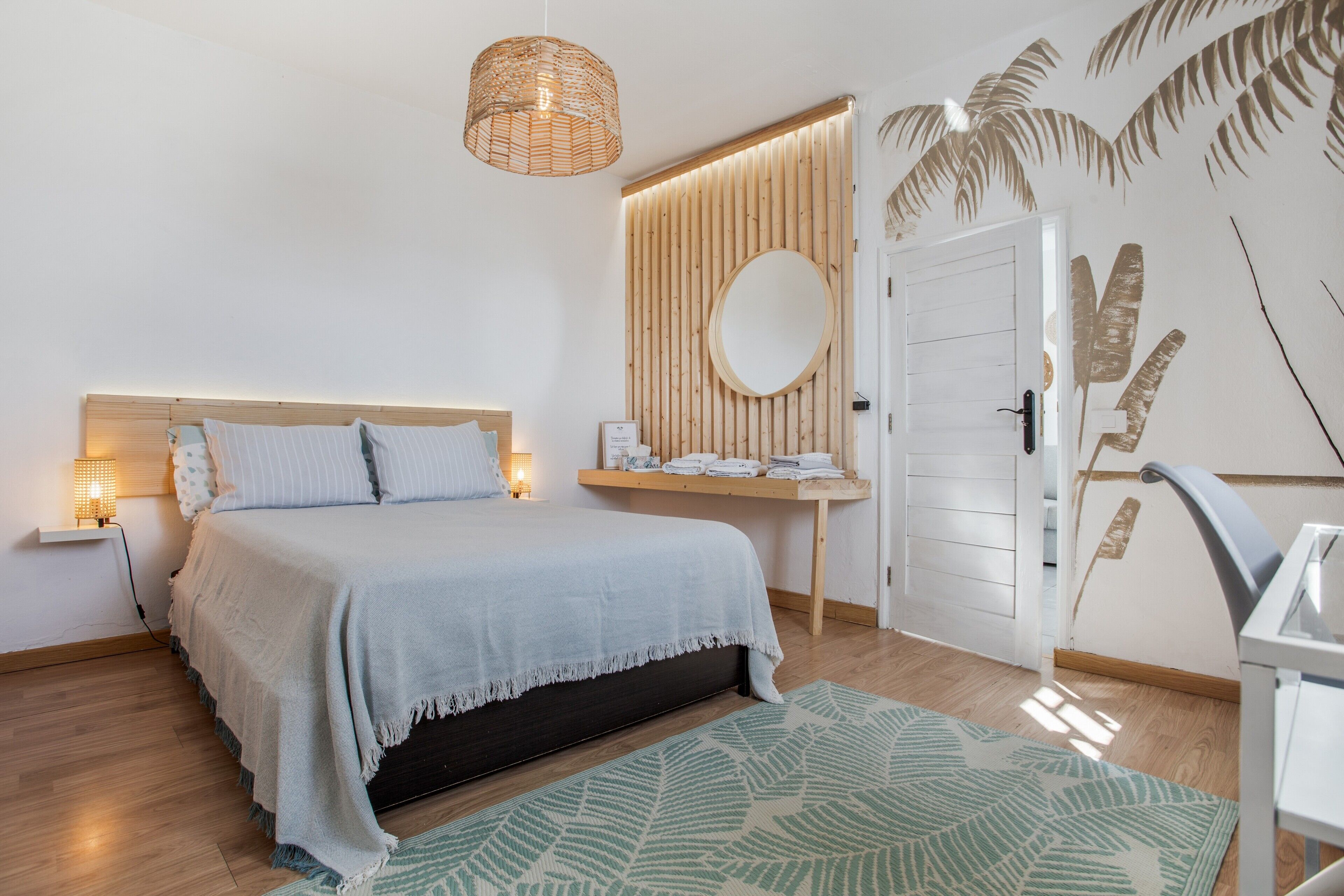 2 slaapkamers, een strijkplank/strijkijzer, wifi, beddengoed