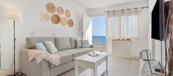 Vacation Apartment 'La Casita De La Playa' with Sea View, Wi-Fi & Air Conditioning