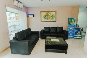 Unclassified image, 2 of 12, button - Aurora Rooms Riverdale (West Cikarang)