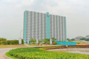 Unclassified image, 5 of 12, button - Aurora Rooms Riverdale (West Cikarang)