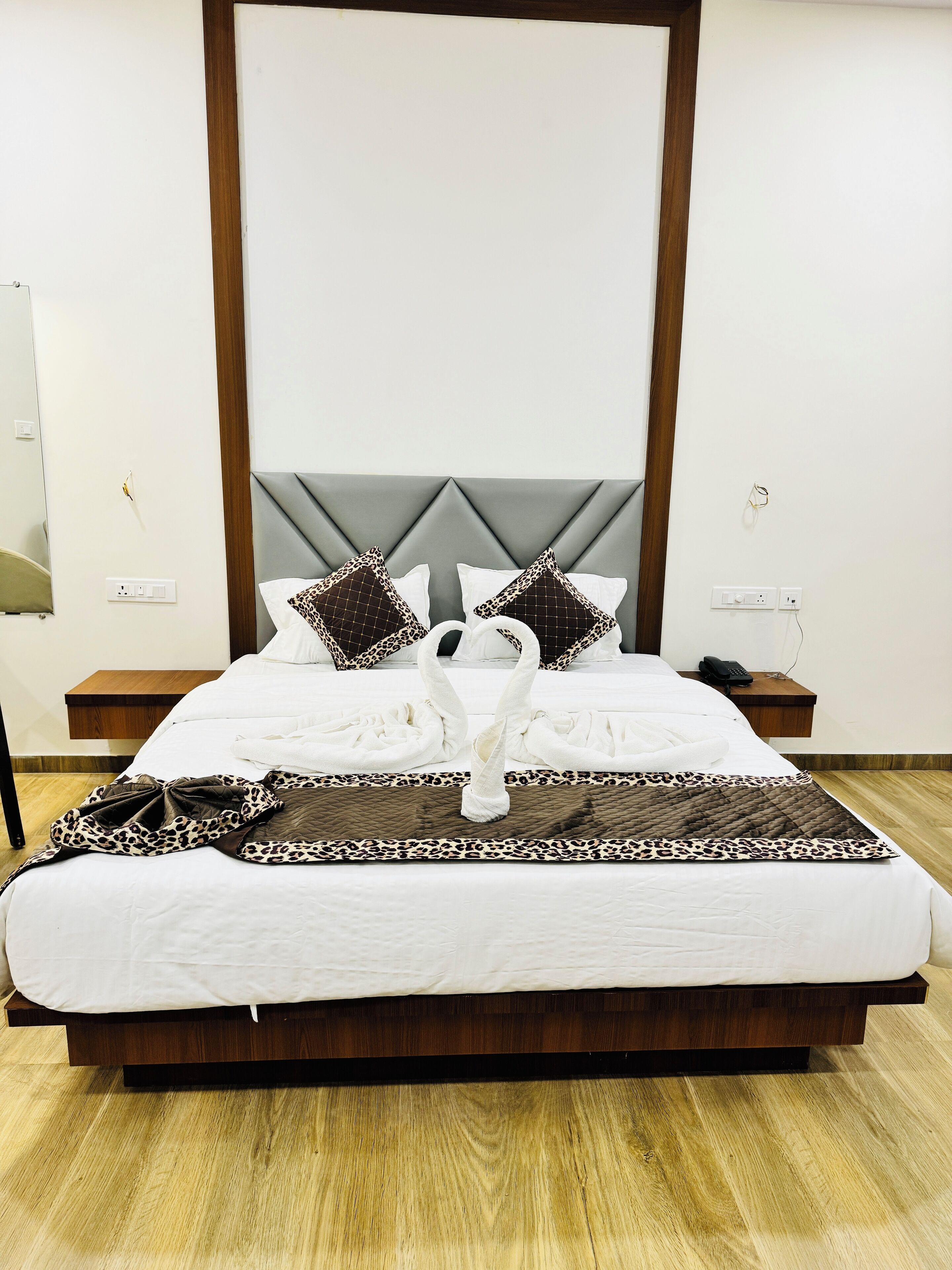 Executive Double Room | Free WiFi