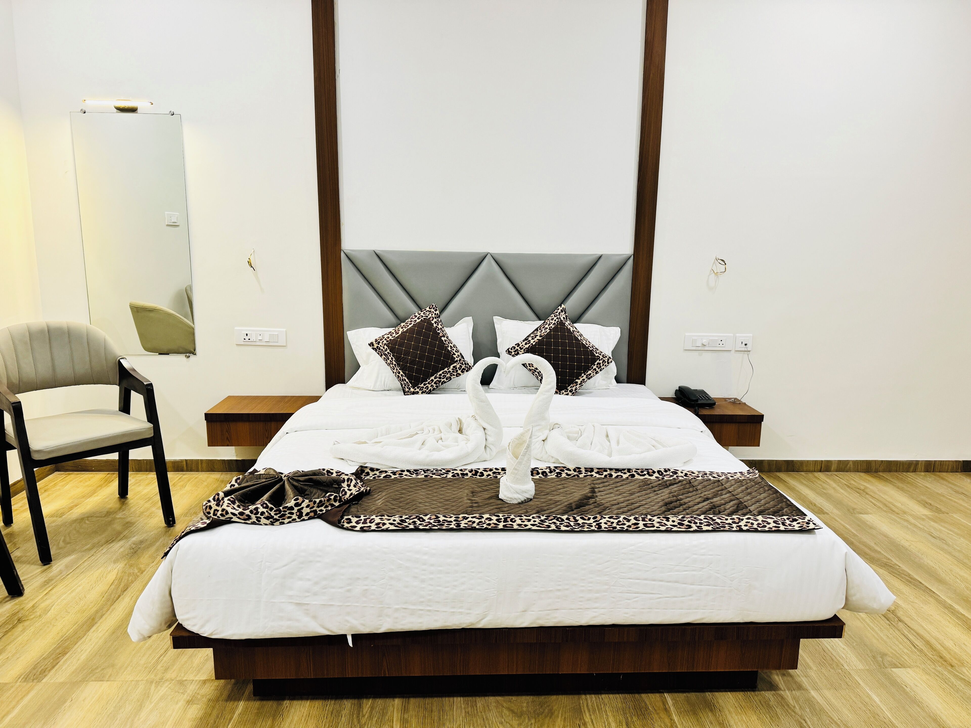 Executive Double Room | Free WiFi