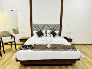Premium Studio, 1 Queen Bed