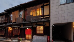 Ảnh chưa phân loại, 3 trong số 14 ảnh, nút