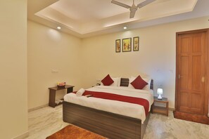 Double Room, Balcony, City View | Desk, laptop workspace, free WiFi