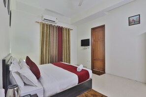 ダブルルーム バルコニー シティビュー | デスク、ノートパソコン用作業スペース、WiFi (無料)