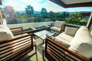 Exterior - Luxurious private villa in Cesme Mamurbaba - 5min to beach & Alacati (Cesme)