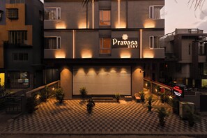 Front of property - Pravasa Stay, Bapat Square (Indore)