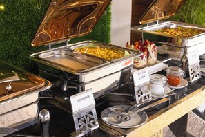 Daily buffet breakfast (INR 300 per person) - Pravasa Stay, Bapat Square (Indore)