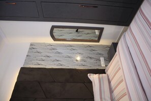 Deluxe Double Room | Living area - Mystic Kashi (Varanasi)