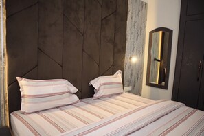 Deluxe Double Room | Living area - Mystic Kashi (Varanasi)