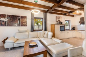 Tv, pejs, stereoanlæg