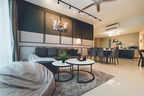 Room - Mosaic Urban Escape 3BR Midvalley with Mahjong (Plentong)