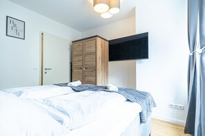 1 bedroom, iron/ironing board, WiFi, bed sheets