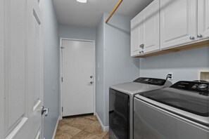 Interior - The Deserts Best Kept Secret by Navigate Stays (Indio)