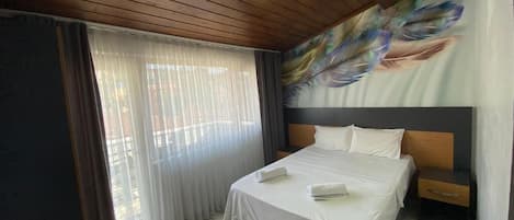 Laptop workspace, free WiFi