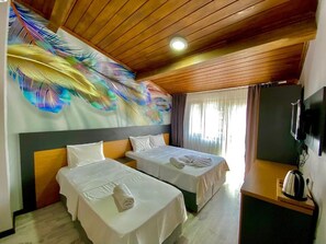 Standard Triple Room | Laptop workspace, free WiFi - Viktoryus Otel (Istanbul)