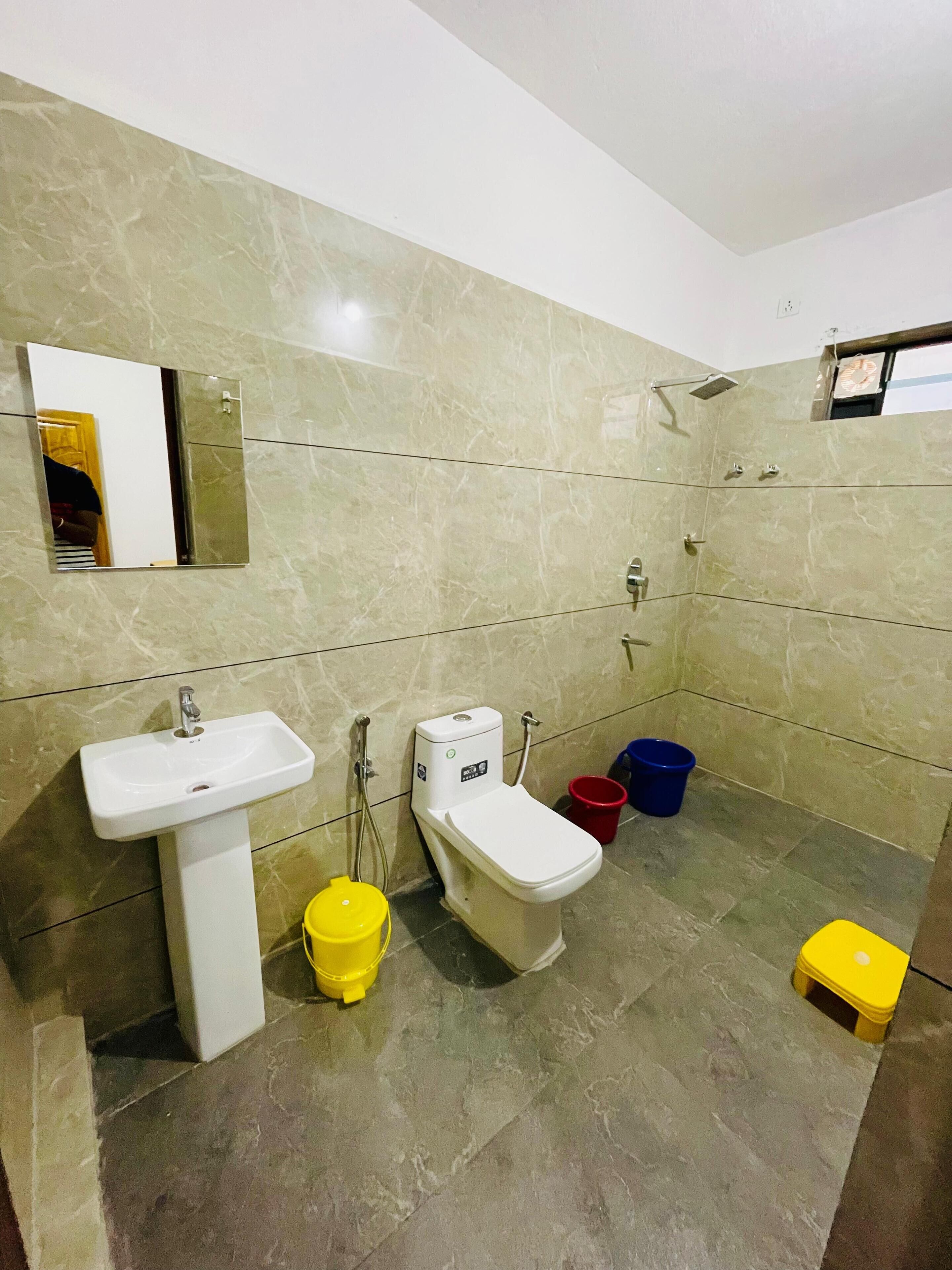 バスアメニティ (無料)、タオル、石鹸、シャンプー