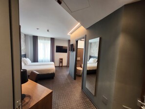 Junior Suite, Balcony | Minibar, in-room safe, soundproofing, iron/ironing board - Wega Hotel  (Verona)