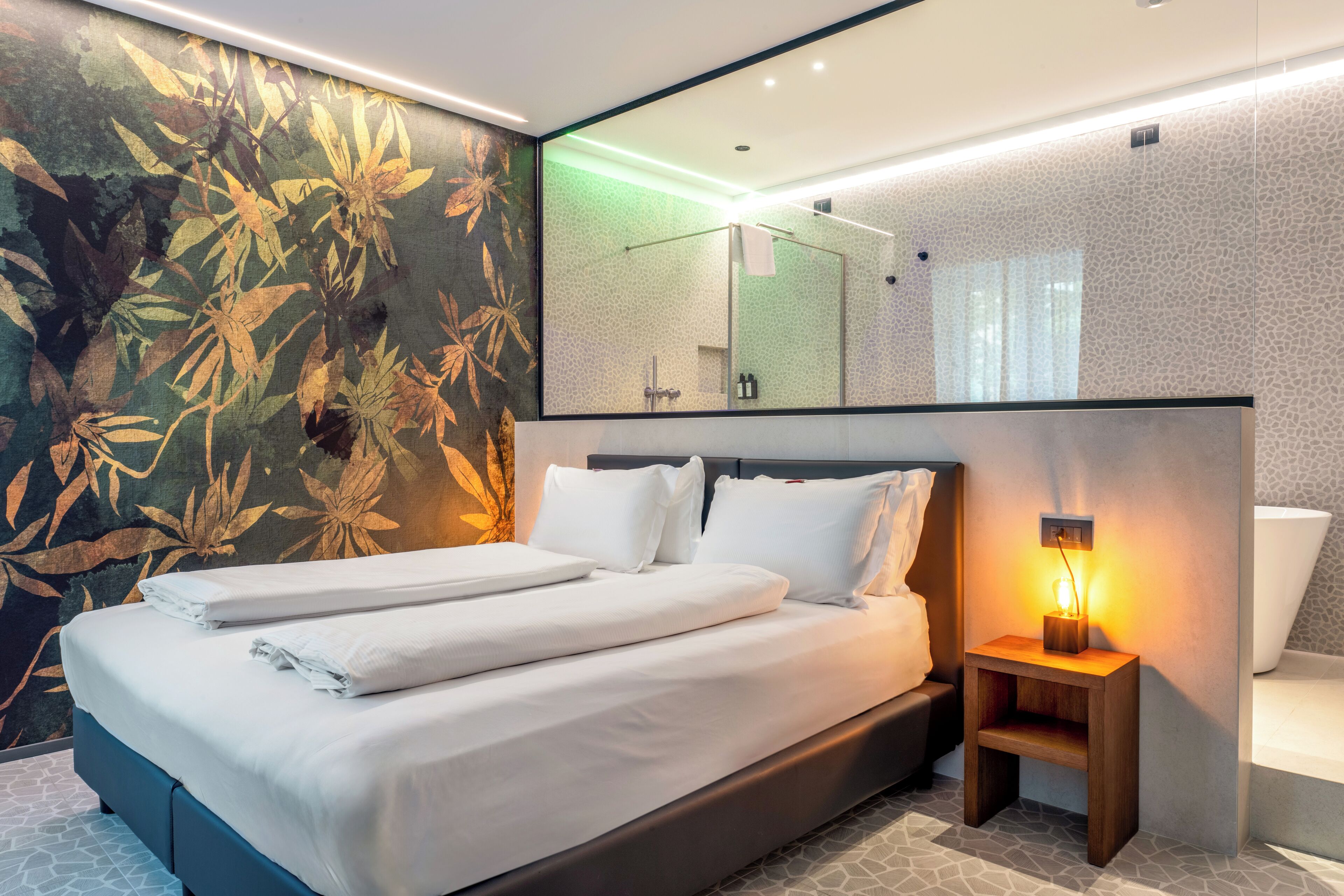 华丽套房, 阳台 | 迷你吧、客房内保险箱、熨斗/熨板、免费 WiFi