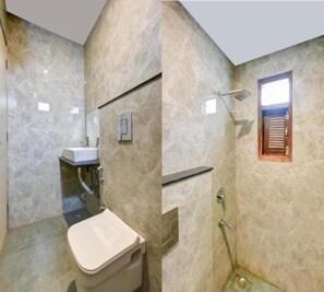 Towels, soap, shampoo, toilet paper