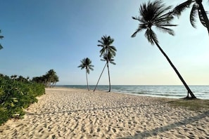 Beach - 9 bedrooms West Phu Quoc beach townhouse & swimming pools (Phu Quoc Island)