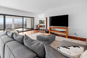 House (3 Bedrooms) | Interior - Restio View 11 (Cape Town)