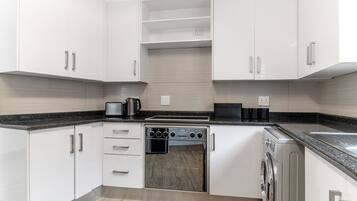 Apartemen (3 Bedrooms) | Interior