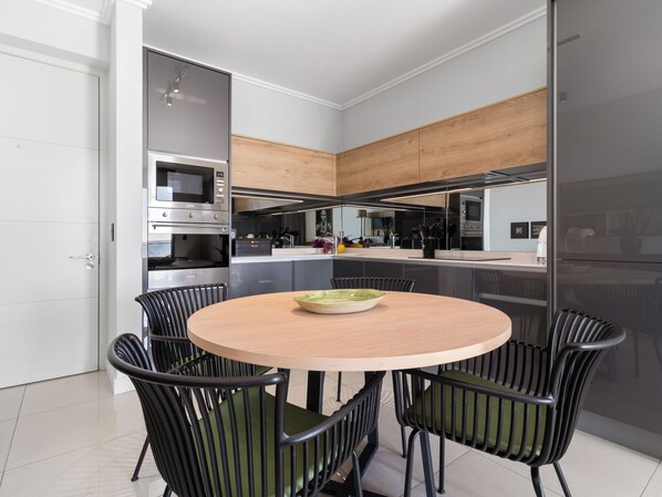 Apartment (1 Bedroom) | Interior - Ellipse Waterfall 3909 (Johannesburg)