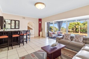 House (5 Bedrooms) | Interior - Gainsford Place 26 (uMhlanga)