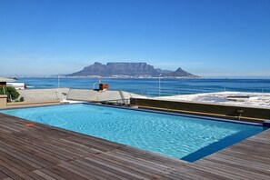 Interior - Infinity 404 (Cape Town)