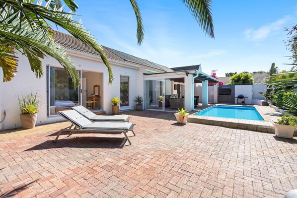 House (3 Bedrooms) | Front of property