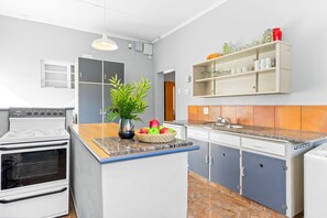 House (2 Bedrooms) | Interior - The Kleinmond Cottage (Kleinmond)