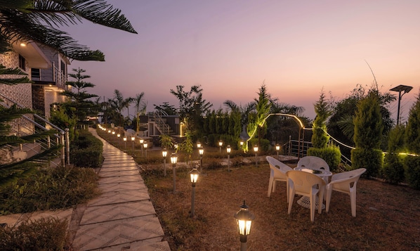 Garden - Treebo Samsara Resort and Spa (Kaladhungi)