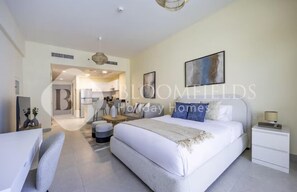 Iron/ironing board, free WiFi - 108-Bloomfileds Cozy STU in Park View  (Abu Dhabi)