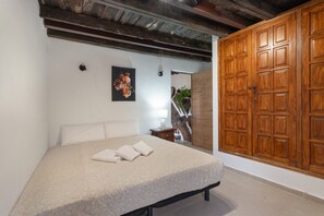 1 quarto, ferros/tábuas de passar roupa, Wi-Fi, roupa de cama