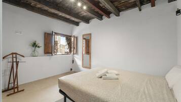 1 chambre, fer et planche Ă repasser, Wi-Fi, draps fournis