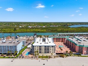 Exterior - 3-bedroom Beachfront Bliss Condo in Indian Shores (Indian Shores)