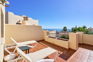 Terrace/patio - Holiday Home 'Residencial Amaranto' with Sea View, Wi-Fi and Air Conditioning (Nerja)