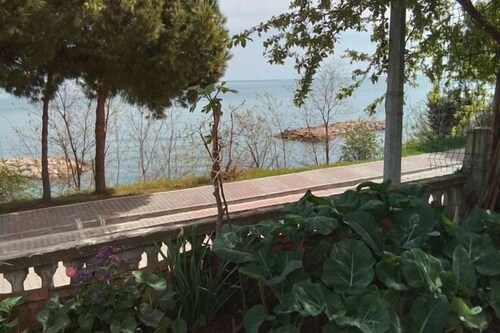 Seaside mansion with detached garden