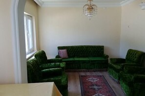 Meeting facility - Seaside mansion with detached garden (Gerze)