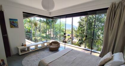 Modernist Home with Panoramic Lagoon Views