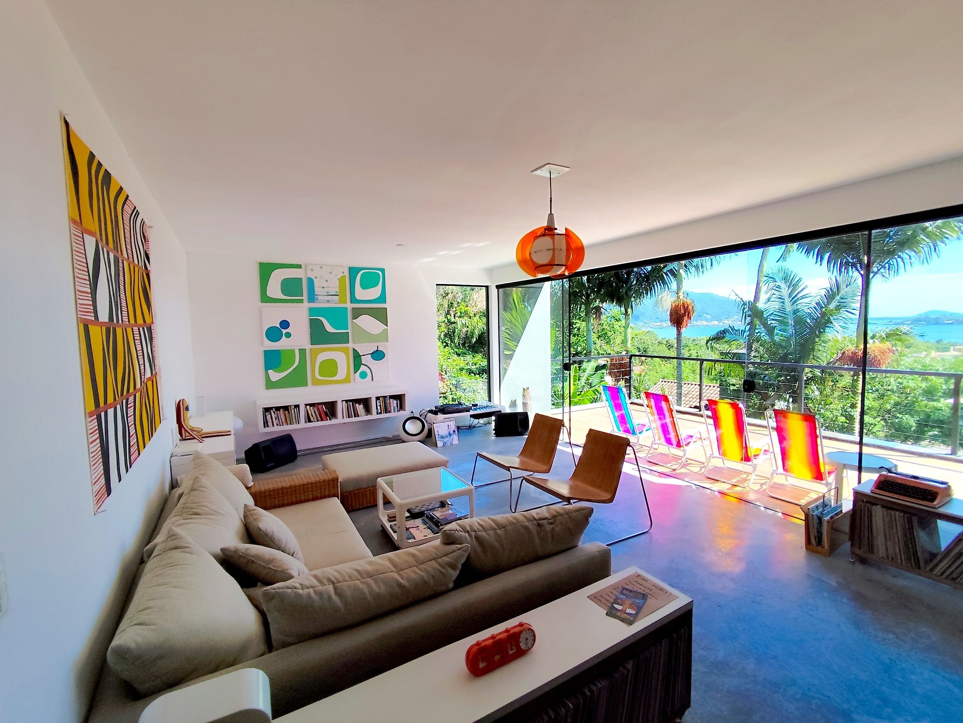 リビング エリア