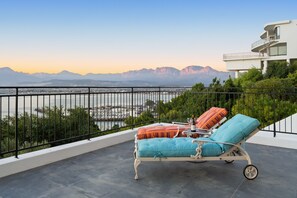 Interior - Suikerbossie 52 (Cape Town)