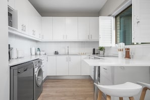 Apartment (2 Bedrooms) | Interior - Searenity Tides (Cape Town)