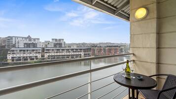 Apartment (2 Bedrooms) | Front of property