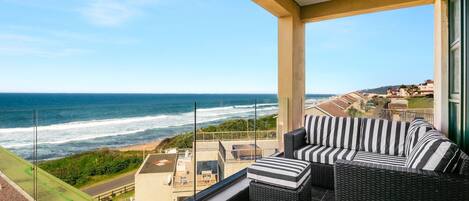 Apartment (3 Bedrooms) | Front of property