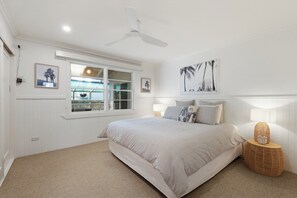 3 dormitoris, planxa i posts de planxar, wifi i roba de llit