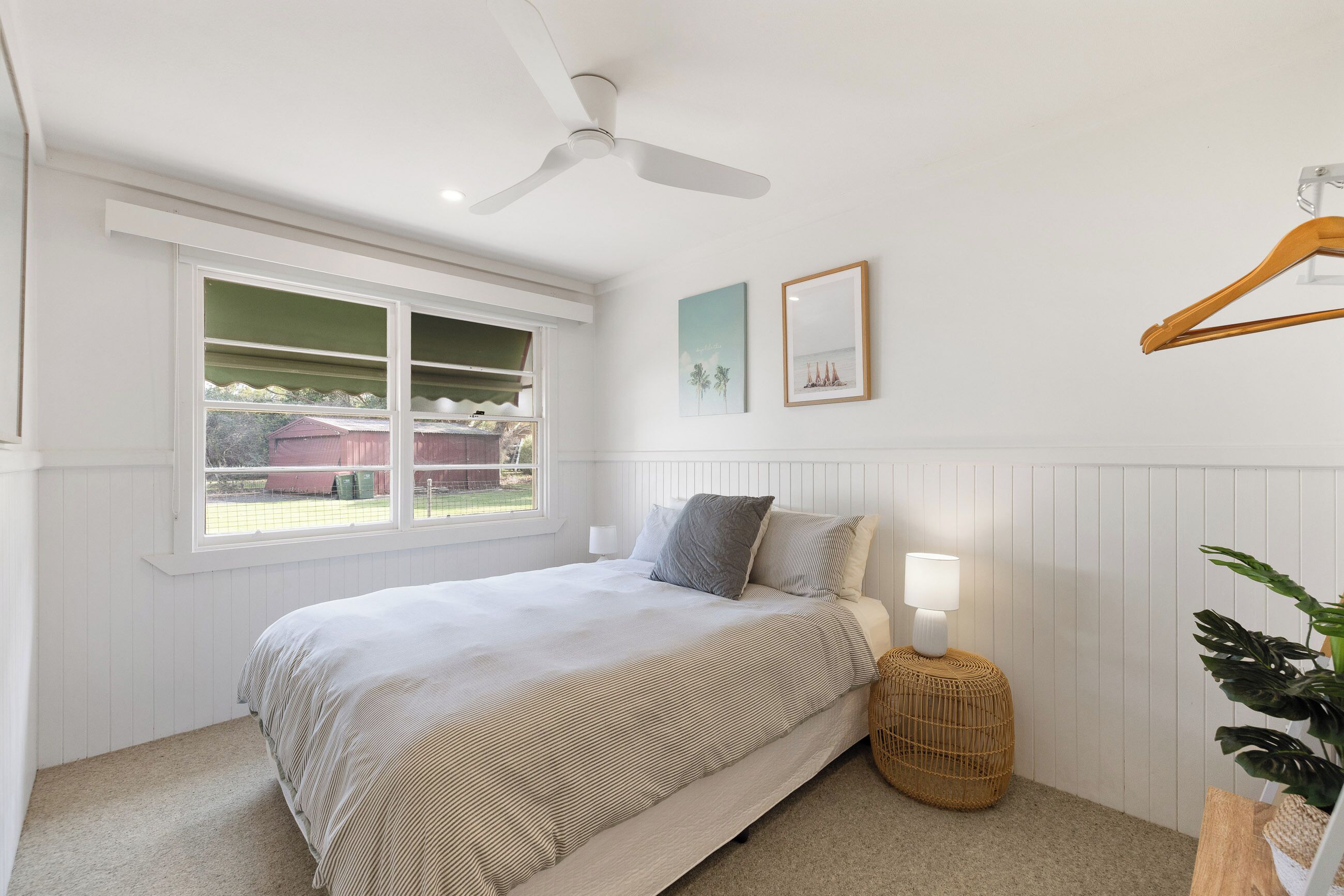 3 Schlafzimmer, Schreibtisch, Bügeleisen/Bügelbrett, Reisekinderbett