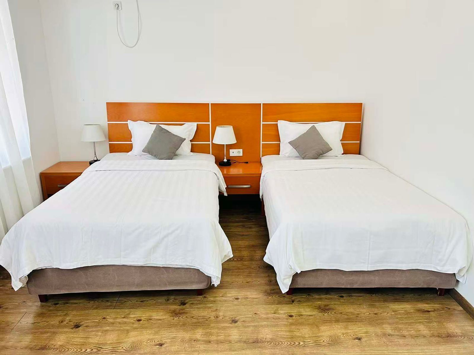 Standard Twin Room, City View | Bathroom | Shower, free toiletries, hair dryer, slippers